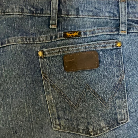 Wrangler Distressed 46x30 Preown Advance Comfort Bootcut Blue Denim Work Jeans - Picture 8 of 11